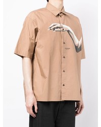Мужская светло-коричневая рубашка с коротким рукавом с принтом от Yoshiokubo