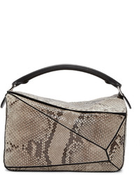 Женская светло-коричневая сумка от Loewe