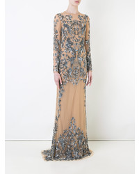 Светло-коричневое вечернее платье с украшением от Zuhair Murad