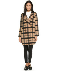 Женское светло-коричневое пальто в шотландскую клетку от BB Dakota
