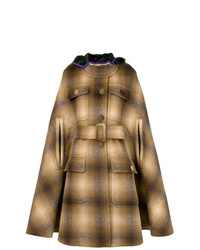 Светло-коричневое пальто-накидка в шотландскую клетку