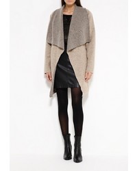 Женское светло-коричневое пальто от Lovini