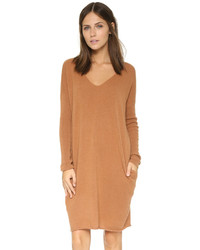 Светло-коричневое платье-свитер от Demy Lee