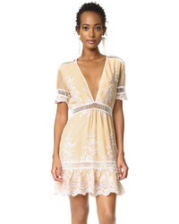 Светло-коричневое платье от Saylor