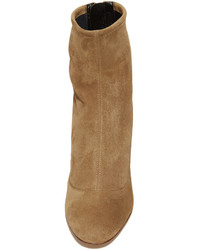 Светло-коричневые бархатные ботильоны от Sergio Rossi