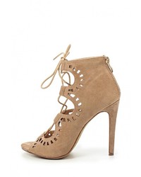 Светло-коричневые босоножки на каблуке от Jessica Wright