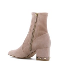 Светло-коричневые замшевые ботильоны от Valentino