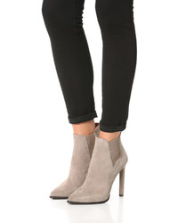 Светло-коричневые замшевые ботильоны от Jeffrey Campbell