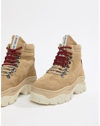 Женские светло-коричневые замшевые ботинки на шнуровке от Bronx