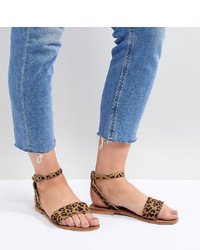 Светло-коричневые замшевые сандалии на плоской подошве с леопардовым принтом от ASOS DESIGN