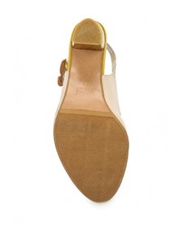 Светло-коричневые кожаные босоножки на каблуке от Ascalini