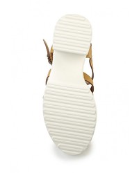 Светло-коричневые кожаные босоножки на каблуке от Elche