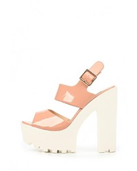 Светло-коричневые кожаные босоножки на каблуке от Fersini