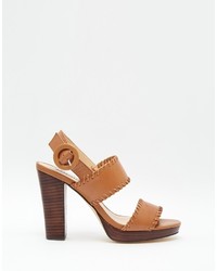 Светло-коричневые кожаные босоножки на каблуке от Dune