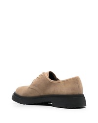 Светло-коричневые кожаные массивные туфли дерби от Camper