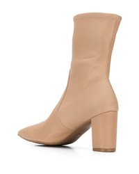 Светло-коричневые кожаные полусапоги от Stuart Weitzman