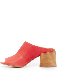 Светло-коричневые кожаные сабо от Maison Margiela