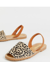 Светло-коричневые кожаные сандалии на плоской подошве с леопардовым принтом от SOLILLAS
