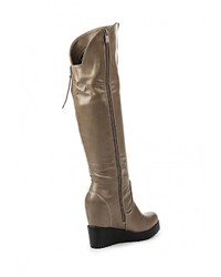 Светло-коричневые кожаные сапоги от Via Giulia