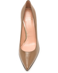 Светло-коричневые кожаные туфли от Stuart Weitzman