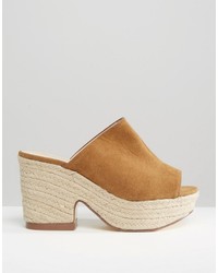 Светло-коричневые сабо от Boohoo