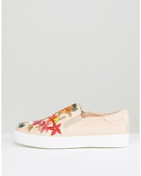 Женские светло-коричневые слипоны с вышивкой от Dune