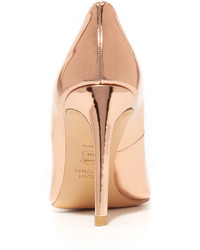 Светло-коричневые туфли от Stuart Weitzman