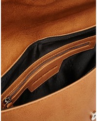 Светло-коричневый клатч от French Connection