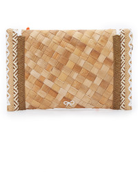 Светло-коричневый клатч от Anya Hindmarch
