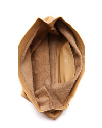 Светло-коричневый кожаный клатч от Marie Turnor