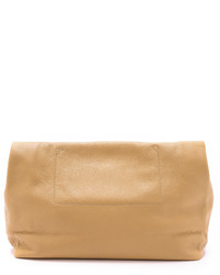 Светло-коричневый кожаный клатч от Marie Turnor