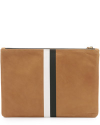 Светло-коричневый кожаный клатч от Clare Vivier