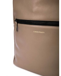 Мужской светло-коричневый кожаный рюкзак от Common Projects