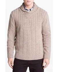 Светло-коричневый свитер