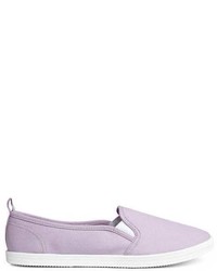 Светло-фиолетовая обувь из плотной ткани