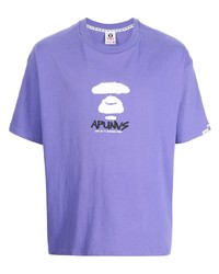 Мужская светло-фиолетовая футболка с круглым вырезом с принтом от AAPE BY A BATHING APE