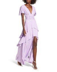 Светло-фиолетовое вечернее платье с разрезом