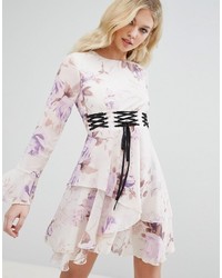 Светло-фиолетовое свободное платье с цветочным принтом
