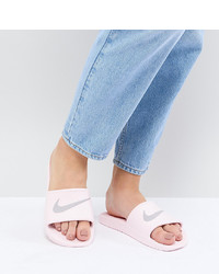 Светло-фиолетовые кожаные сандалии на плоской подошве от Nike