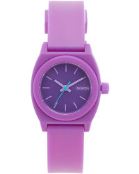 Женские светло-фиолетовые резиновые часы от Nixon