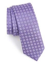 Светло-фиолетовый галстук с геометрическим рисунком