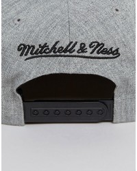 Мужская серая бейсболка от Mitchell & Ness