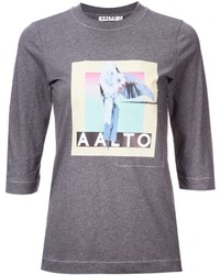 Серая блузка с принтом от Aalto