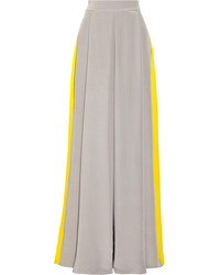 Серая длинная юбка со складками