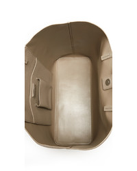 Серая кожаная большая сумка от Tory Burch