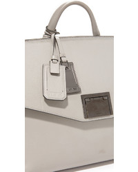 Серая кожаная большая сумка от Tumi