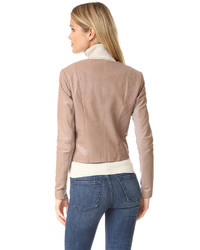 Женская серая кожаная куртка от Veda