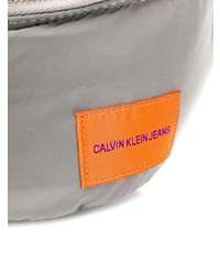 Серая поясная сумка от Calvin Klein Jeans
