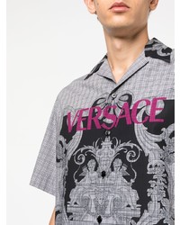 Мужская серая рубашка с коротким рукавом с принтом от Versace