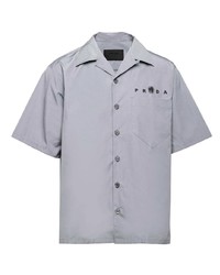Мужская серая рубашка с коротким рукавом с принтом от Prada